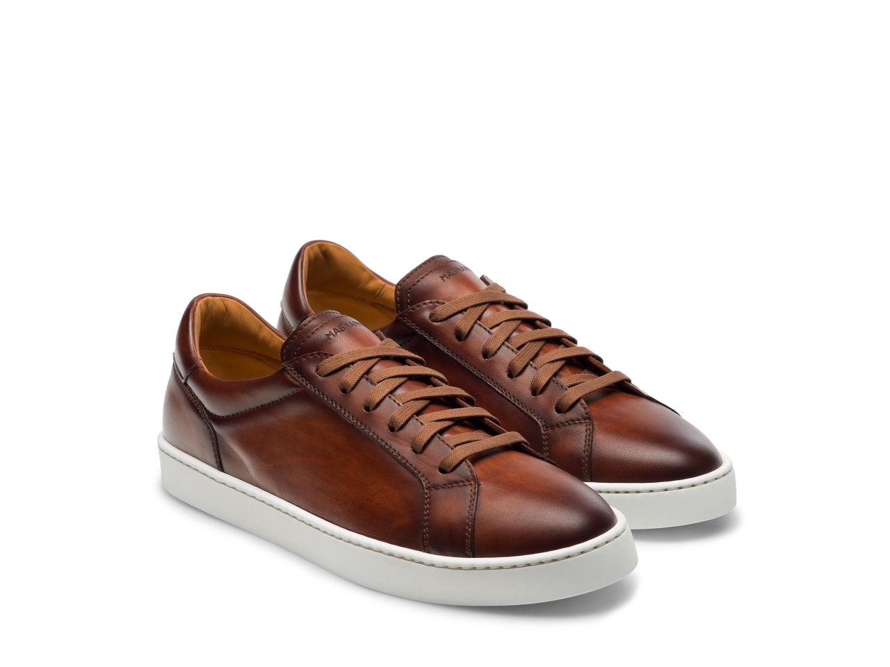 Low-top Sneaker Style: Magnanni Leather Low-top Sneakers
