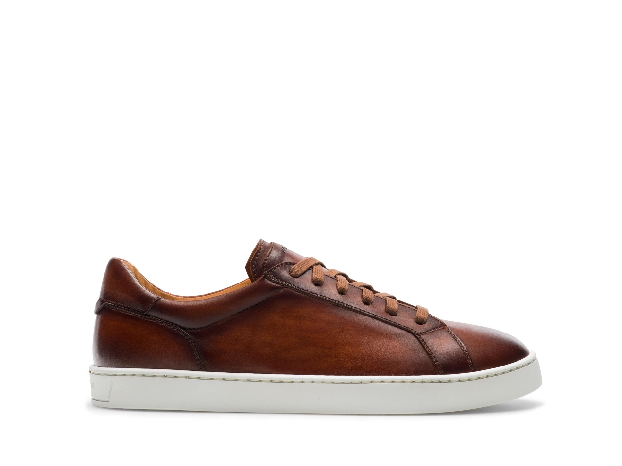 Discounted Sneaker Style: Magnanni Low Top Sneakers Discount