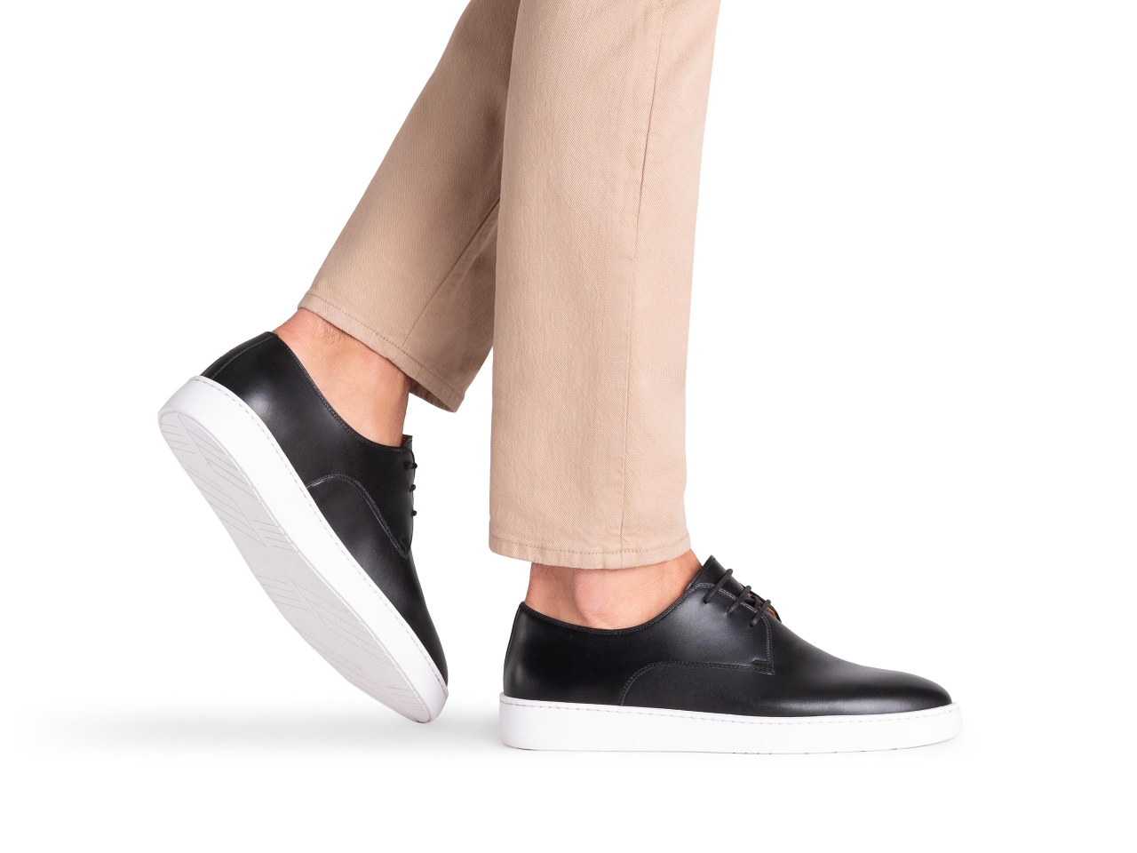 The Lonzo Black pairs well with light khaki pants
