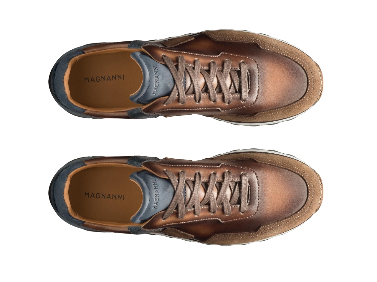 Top down of the Aero Navy / Brown