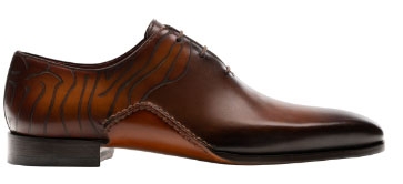 Side view of the Magnanni Tasos lace up shoe.