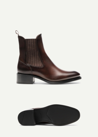 Magnanni Anna women's chelsea boot product details page.